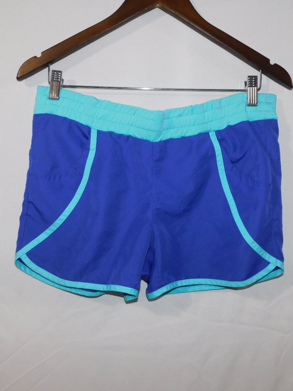 Columbia Purple Blue Active Running Shorts Womens L omni shade 3.5" UPF 30